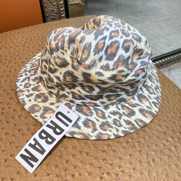 Urban Outfitters Accessories - NWT Urban outfitters hat